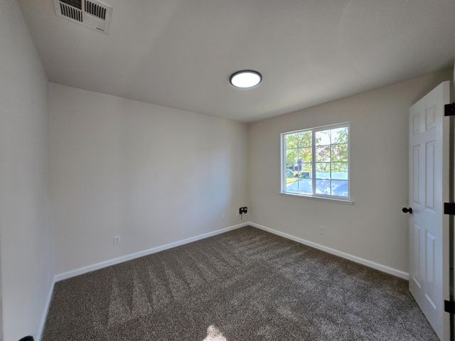 3057 Courtside Dr, Diamond Springs, CA 95619