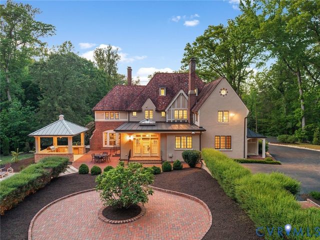 8535 Riverside Dr, Richmond, VA 23235