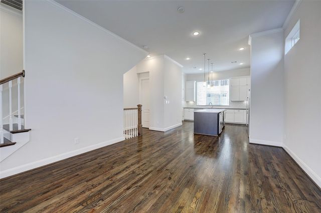 1041 Ashland Street, Houston, TX 77008