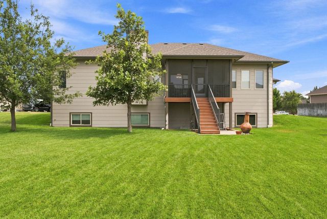 435 Sienna Dr, Rose Hill, KS 67133