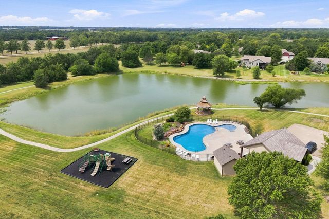 435 Sienna Dr, Rose Hill, KS 67133
