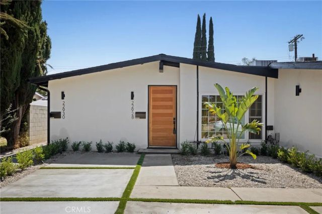 22928 Leadwell Street, West Hills, CA 91307