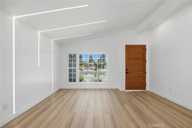 22928 Leadwell Street, West Hills, CA 91307