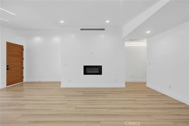 22928 Leadwell Street, West Hills, CA 91307