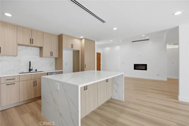 22928 Leadwell Street, West Hills, CA 91307