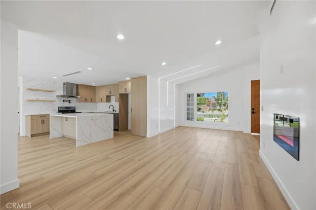 22928 Leadwell Street, West Hills, CA 91307