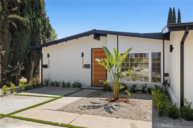22928 Leadwell Street, West Hills, CA 91307