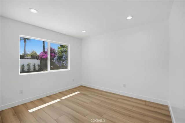 22928 Leadwell Street, West Hills, CA 91307