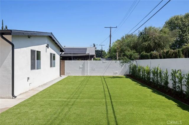 22928 Leadwell Street, West Hills, CA 91307