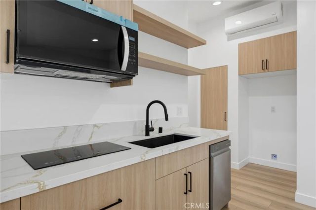 22928 Leadwell Street, West Hills, CA 91307