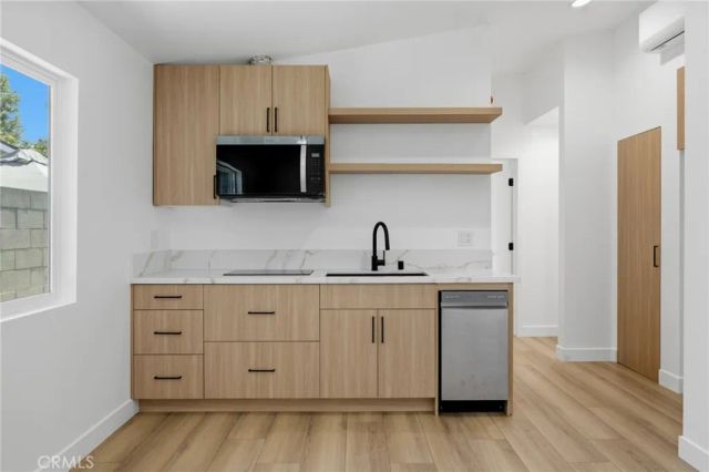 22928 Leadwell Street, West Hills, CA 91307