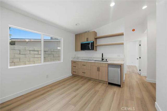 22928 Leadwell Street, West Hills, CA 91307