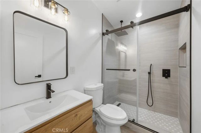 22928 Leadwell Street, West Hills, CA 91307