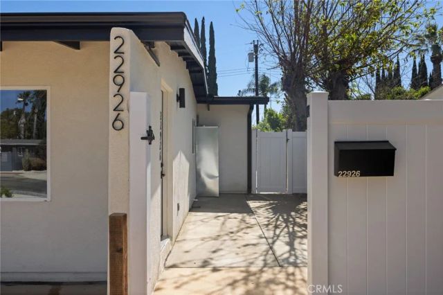 22928 Leadwell Street, West Hills, CA 91307