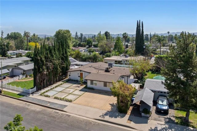22928 Leadwell Street, West Hills, CA 91307