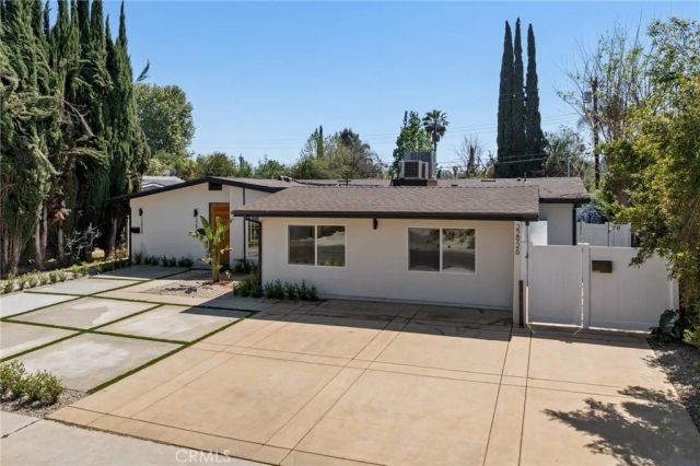 22928 Leadwell Street, West Hills, CA 91307