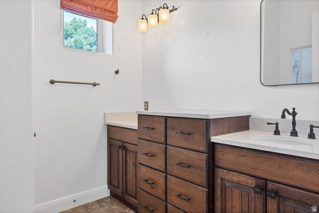 445 E 1470 S, Washington, UT 84780