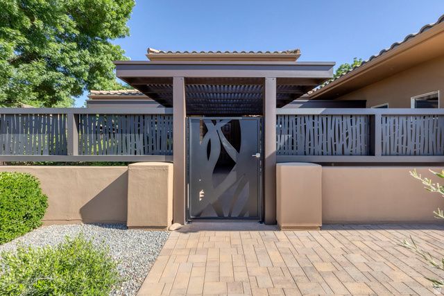 445 E 1470 S, Washington, UT 84780