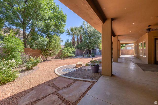 445 E 1470 S, Washington, UT 84780