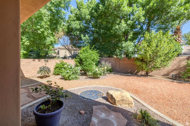 445 E 1470 S, Washington, UT 84780