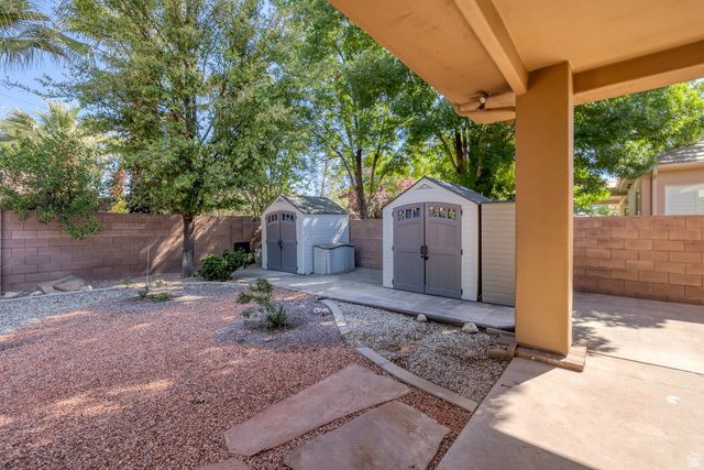 445 E 1470 S, Washington, UT 84780