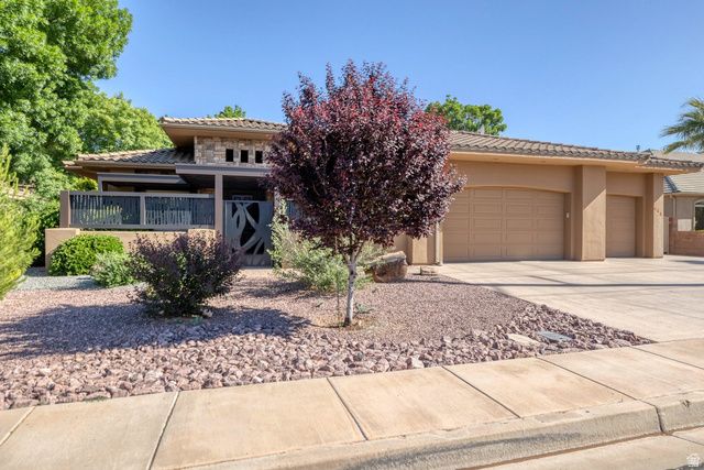 445 E 1470 S, Washington, UT 84780
