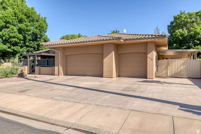 445 E 1470 S, Washington, UT 84780