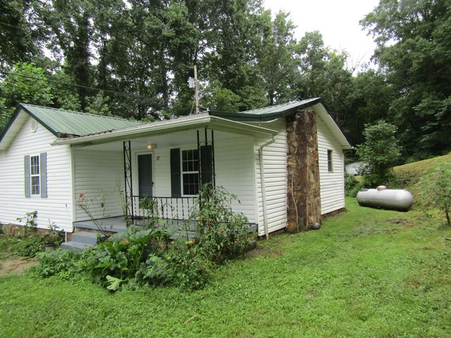 27 Charter Oaks Drive, Gray, KY 40734