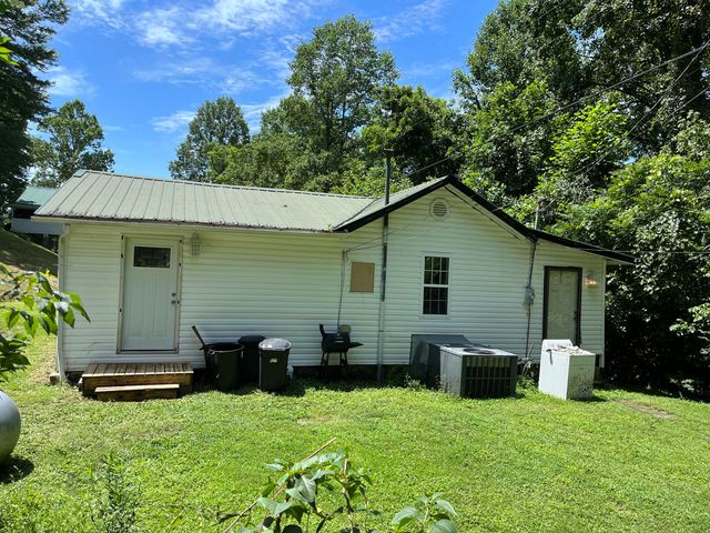 27 Charter Oaks Drive, Gray, KY 40734