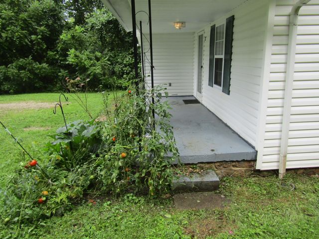 27 Charter Oaks Drive, Gray, KY 40734