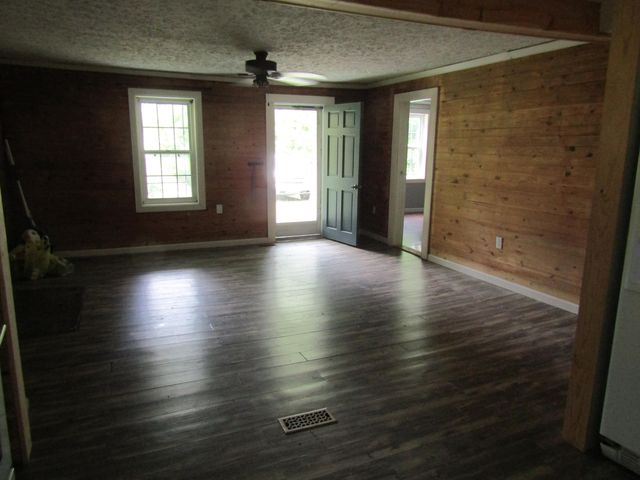 27 Charter Oaks Drive, Gray, KY 40734