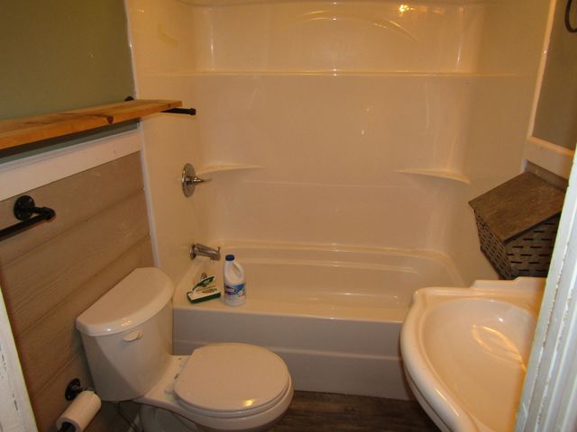 27 Charter Oaks Drive, Gray, KY 40734