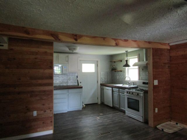 27 Charter Oaks Drive, Gray, KY 40734