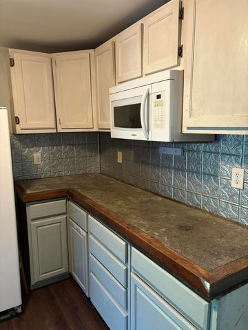 27 Charter Oaks Drive, Gray, KY 40734