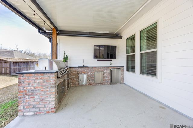 36388 Belle Reserve Ave, Geismar, LA 70734