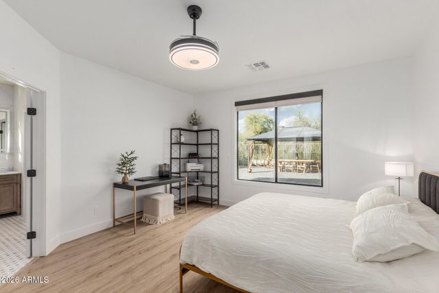 6404 W BLACK HILL Road, Phoenix, AZ 85083