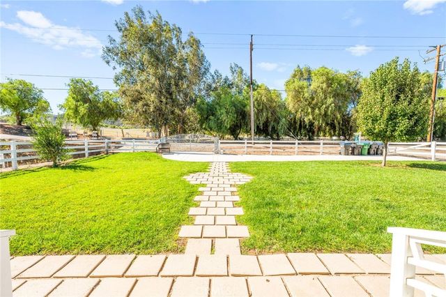 24940 Hayes, Murrieta, CA 92562
