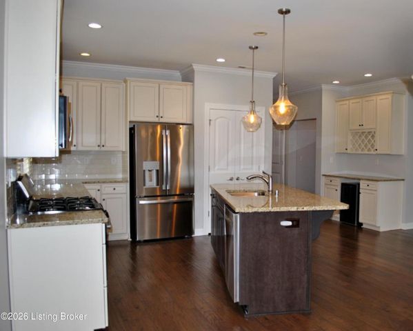 14405 Stony Point Ln, Louisville, KY 40299