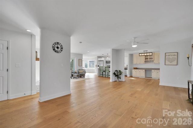 301 Hillandale Drive, Charlotte, NC 28270