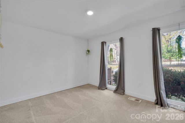 301 Hillandale Drive, Charlotte, NC 28270