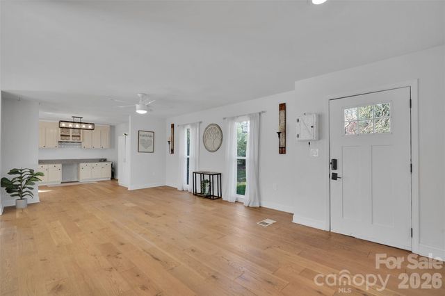 301 Hillandale Drive, Charlotte, NC 28270