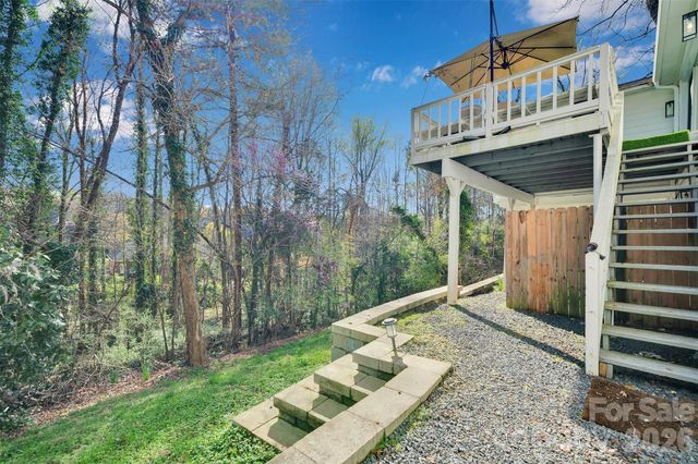 301 Hillandale Drive, Charlotte, NC 28270