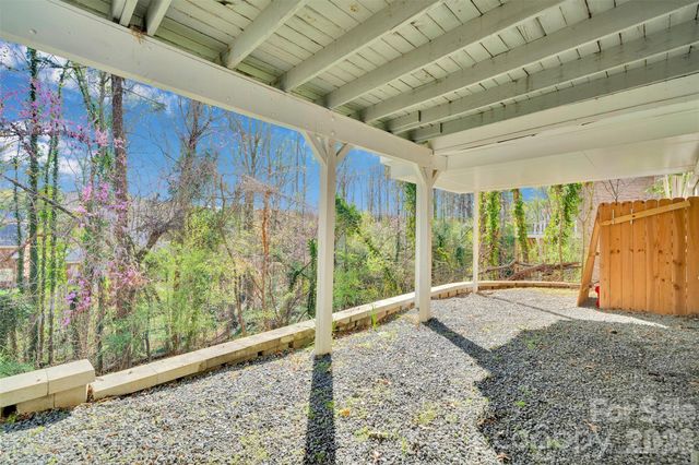 301 Hillandale Drive, Charlotte, NC 28270