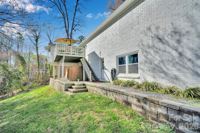 301 Hillandale Drive, Charlotte, NC 28270