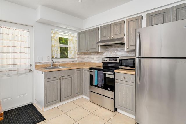 4001 GROVELAND AVENUE, Sarasota, FL 34231