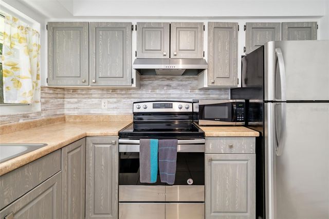 4001 GROVELAND AVENUE, Sarasota, FL 34231