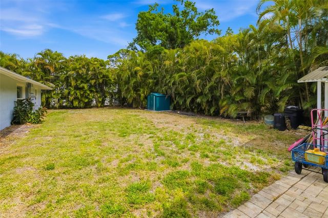 4001 GROVELAND AVENUE, Sarasota, FL 34231