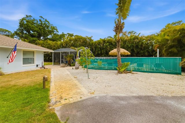 4001 GROVELAND AVENUE, Sarasota, FL 34231