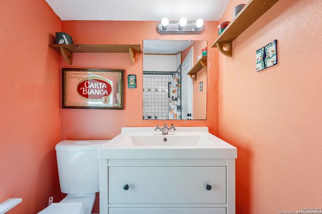 513 W Rosewood Ave, San Antonio, TX 78212