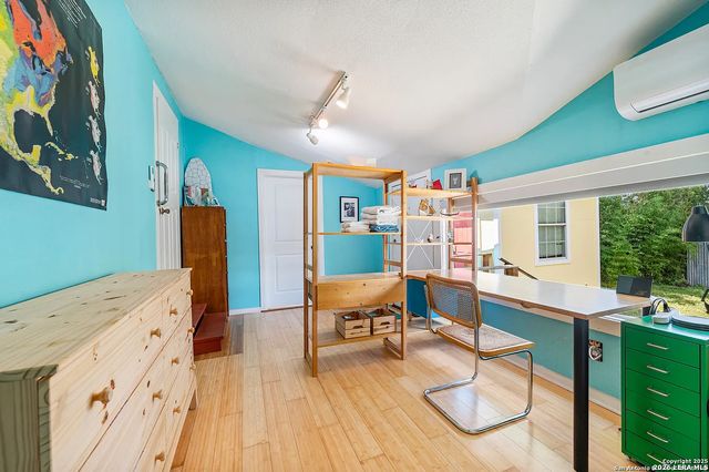 513 W Rosewood Ave, San Antonio, TX 78212